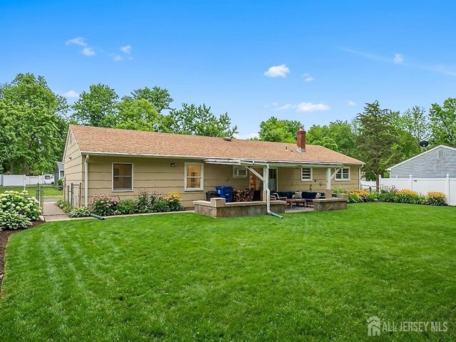 10 Brook Hollow Road, Piscataway, NJ 08854
