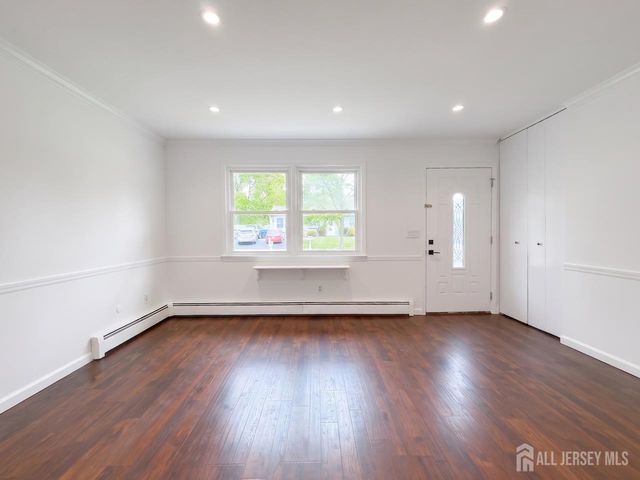 10 Brook Hollow Road, Piscataway, NJ 08854