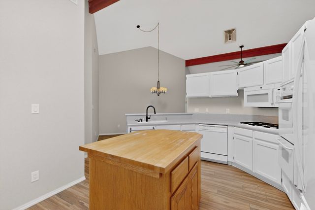 5404 Roanoke Avenue NW, Albuquerque, NM 87120