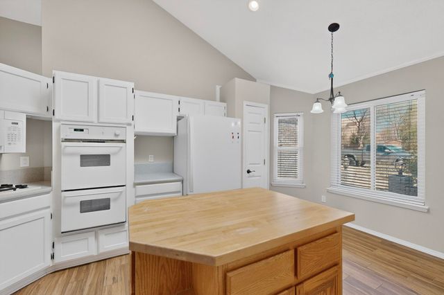 5404 Roanoke Avenue NW, Albuquerque, NM 87120