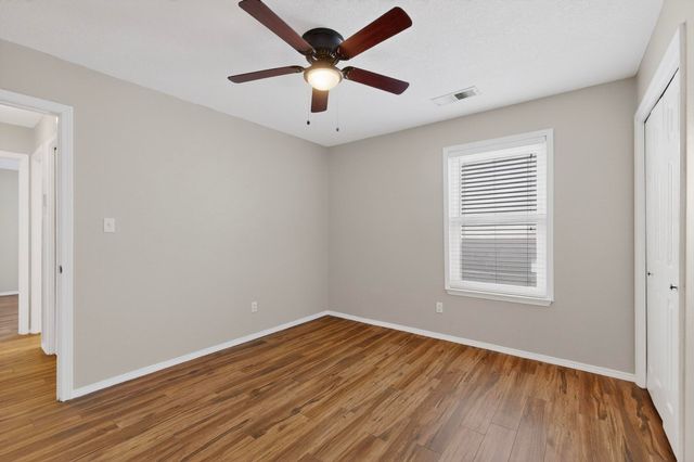 5404 Roanoke Avenue NW, Albuquerque, NM 87120