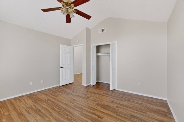 5404 Roanoke Avenue NW, Albuquerque, NM 87120