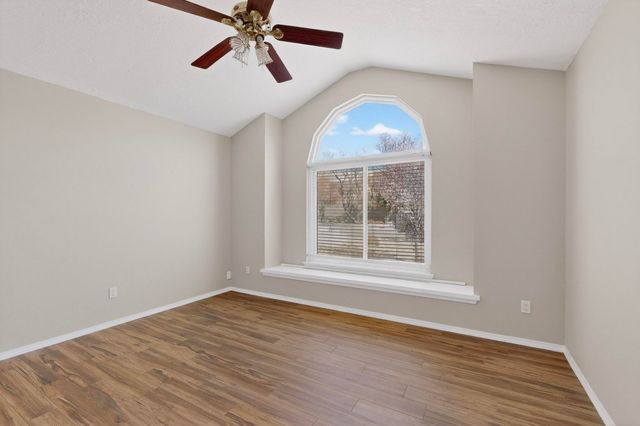 5404 Roanoke Avenue NW, Albuquerque, NM 87120