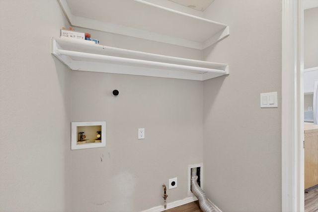 5404 Roanoke Avenue NW, Albuquerque, NM 87120