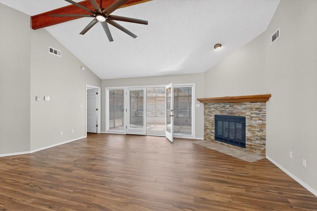 5404 Roanoke Avenue NW, Albuquerque, NM 87120