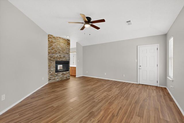 5404 Roanoke Avenue NW, Albuquerque, NM 87120