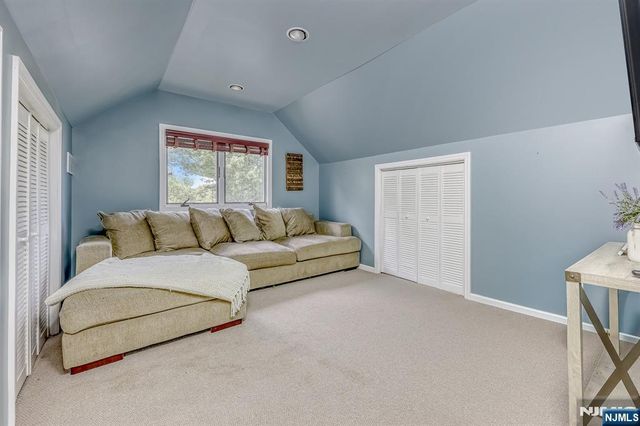 95 Spruce Street, Midland Park, NJ 07432