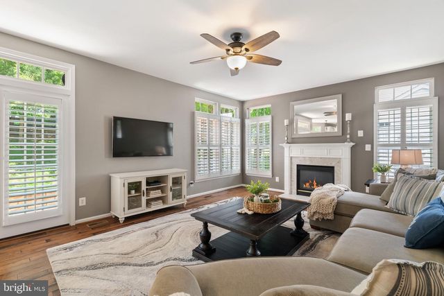 42702 MIDDLE RIDGE PL, Broadlands, VA 20148