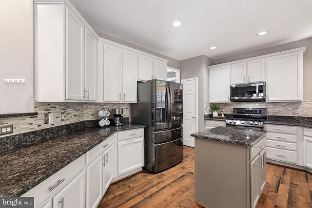 42702 MIDDLE RIDGE PL, Broadlands, VA 20148