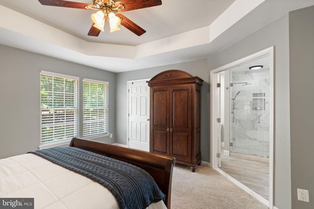 42702 MIDDLE RIDGE PL, Broadlands, VA 20148