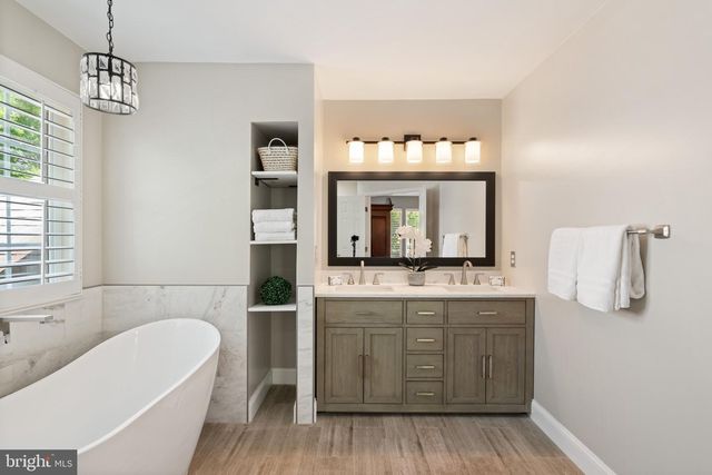 42702 MIDDLE RIDGE PL, Broadlands, VA 20148