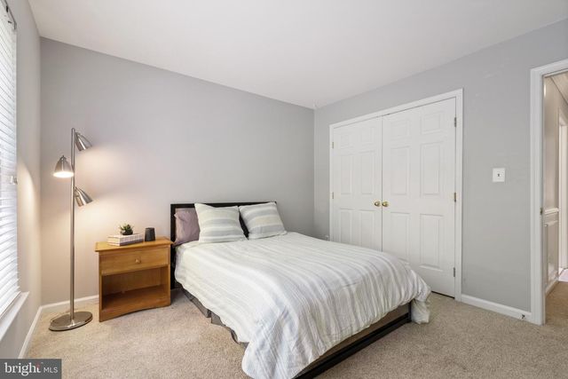 42702 MIDDLE RIDGE PL, Broadlands, VA 20148