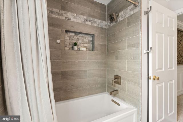 42702 MIDDLE RIDGE PL, Broadlands, VA 20148