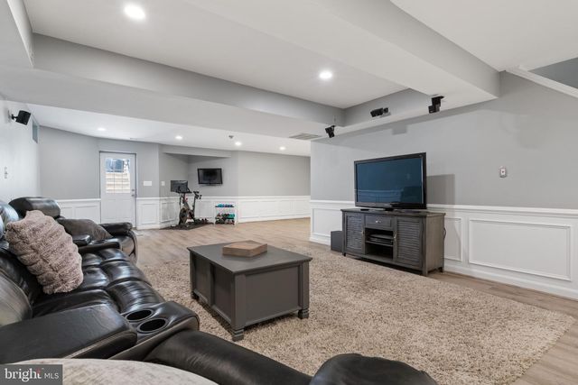 42702 MIDDLE RIDGE PL, Broadlands, VA 20148