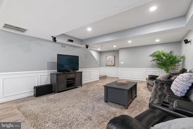 42702 MIDDLE RIDGE PL, Broadlands, VA 20148