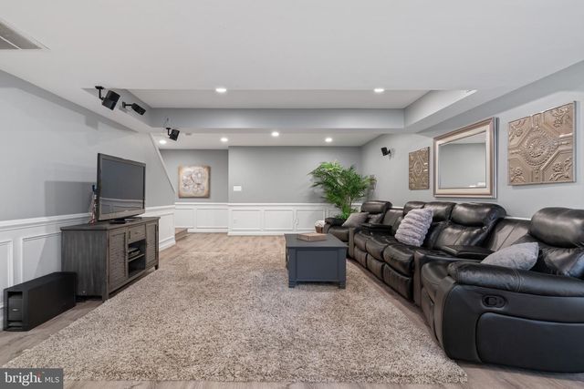 42702 MIDDLE RIDGE PL, Broadlands, VA 20148