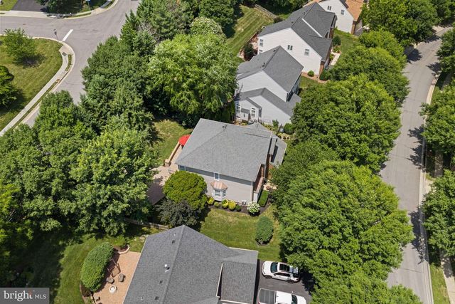 42702 MIDDLE RIDGE PL, Broadlands, VA 20148