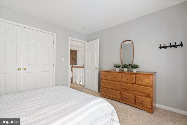 42702 MIDDLE RIDGE PL, Broadlands, VA 20148