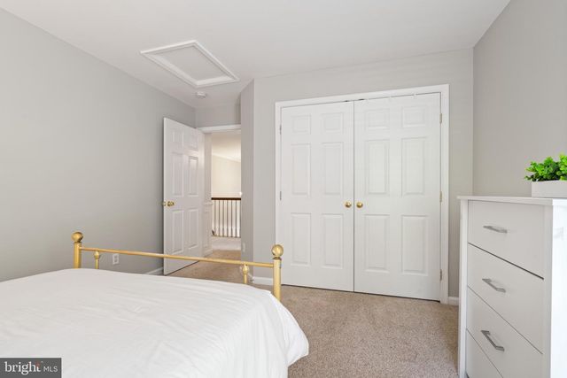 42702 MIDDLE RIDGE PL, Broadlands, VA 20148