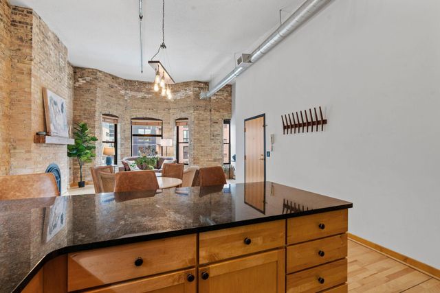 523 S 9th Street 6, Minneapolis, MN 55404