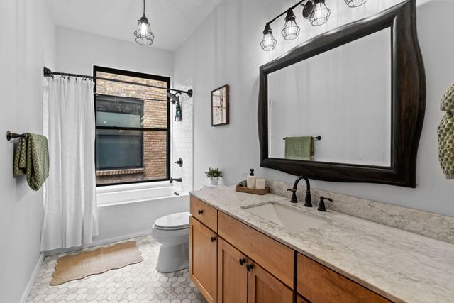 523 S 9th Street 6, Minneapolis, MN 55404