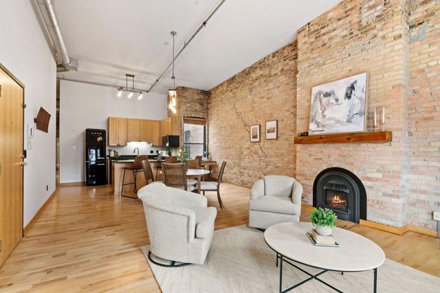 523 S 9th Street 6, Minneapolis, MN 55404