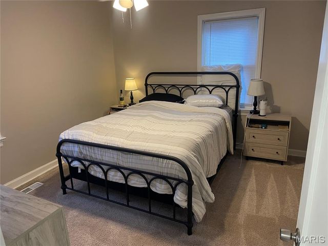 10464 San Carlos Lane, St Ann, MO 63074