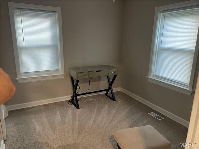 10464 San Carlos Lane, St Ann, MO 63074