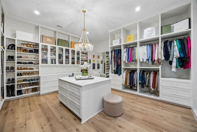 901 Hat Creek Court, Bartonville, TX 76226