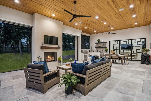 901 Hat Creek Court, Bartonville, TX 76226