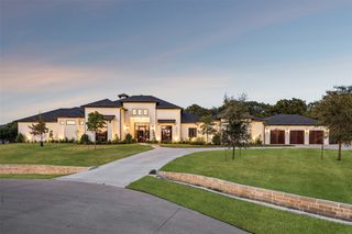 901 Hat Creek Court, Bartonville, TX 76226