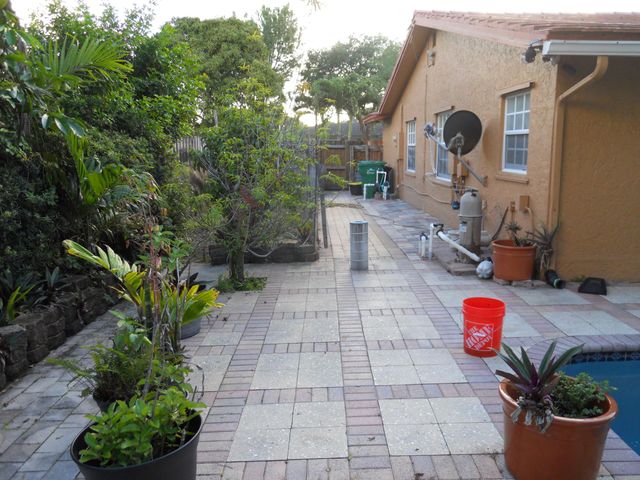 2755 NW 84th Avenue, Coral Springs, FL 33065