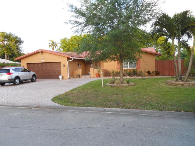 2755 NW 84th Avenue, Coral Springs, FL 33065