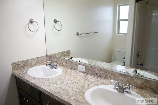 5113 Ryanne Way, Iona, ID 83427