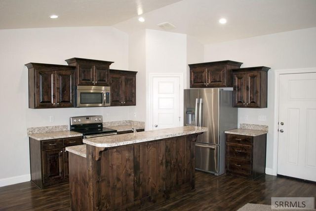 5113 Ryanne Way, Iona, ID 83427