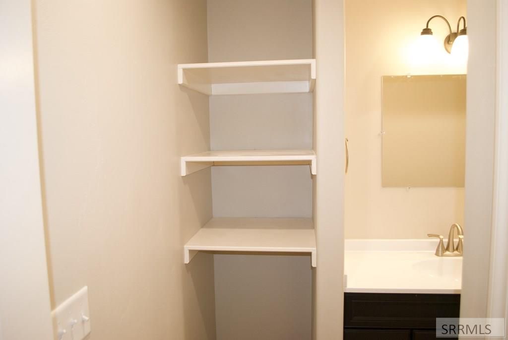 Image 18 of property listing at 5113 Ryanne Way, Iona, ID 83427