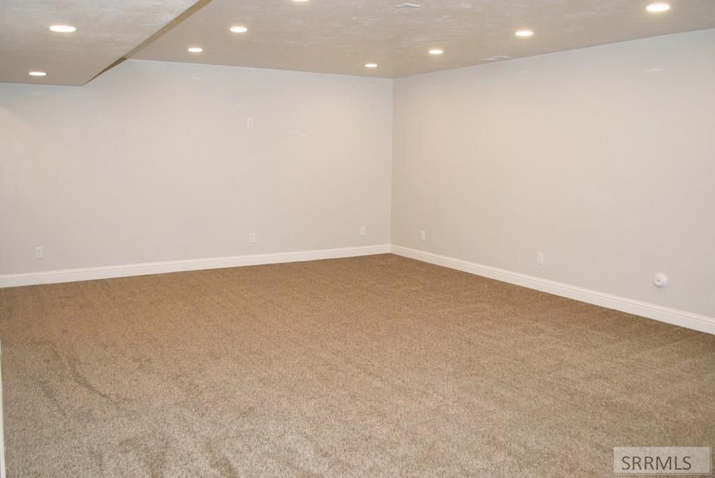 Image 20 of property listing at 5113 Ryanne Way, Iona, ID 83427