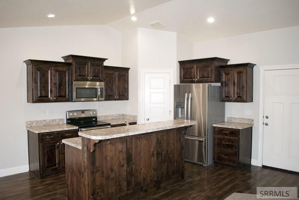 Image 3 of property listing at 5113 Ryanne Way, Iona, ID 83427