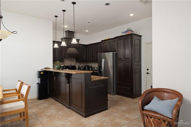 820 S 6th Street, Mcallen, TX 78501