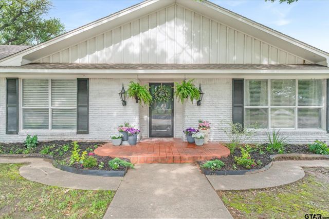 202 S Houston, Edgewood, TX 75117