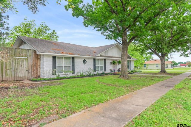 202 S Houston, Edgewood, TX 75117