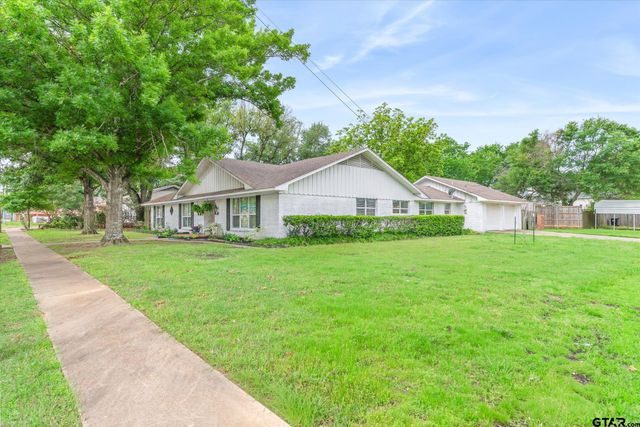 202 S Houston, Edgewood, TX 75117