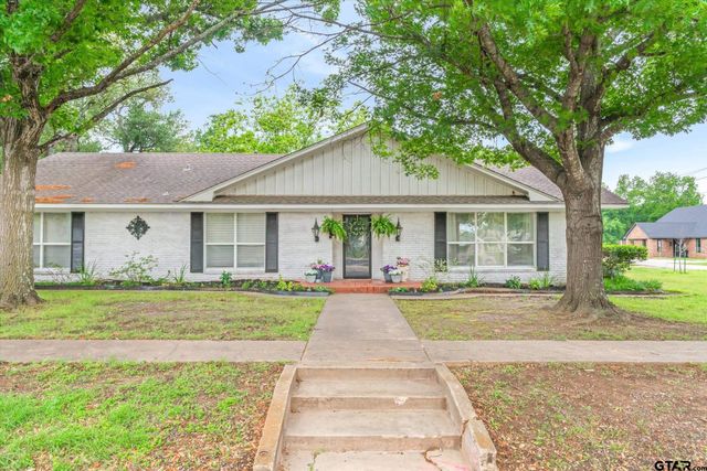 202 S Houston, Edgewood, TX 75117