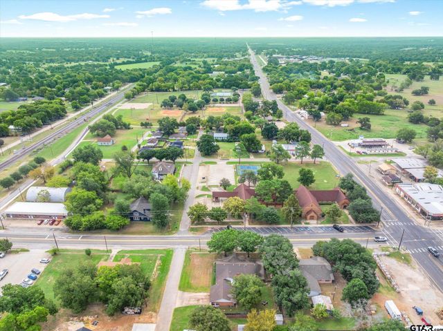 202 S Houston, Edgewood, TX 75117