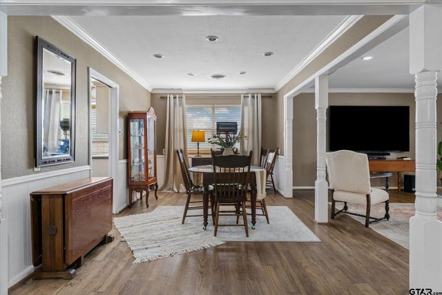 202 S Houston, Edgewood, TX 75117