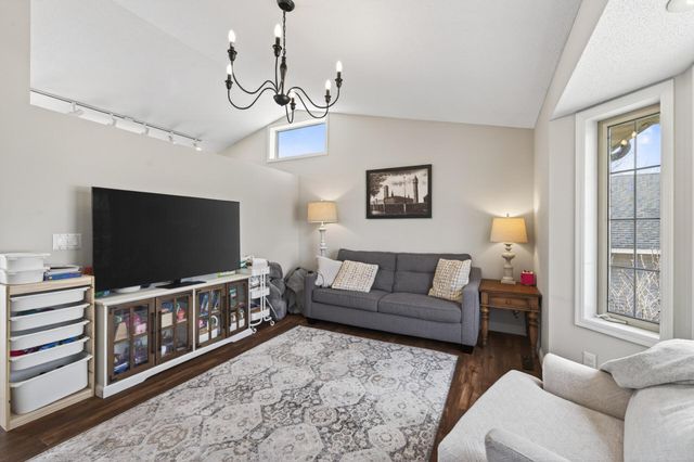 5515 157th Way N, Hugo, MN 55038