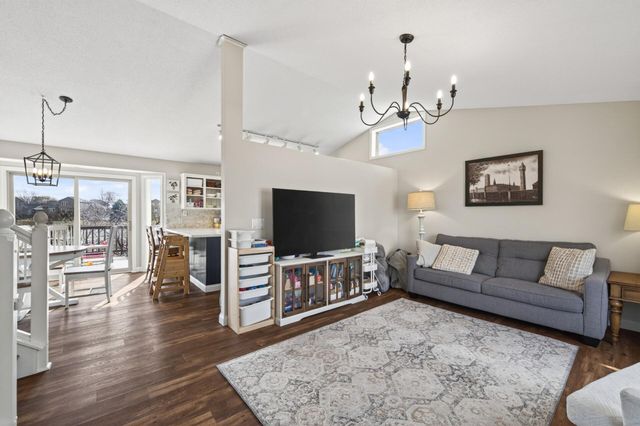 5515 157th Way N, Hugo, MN 55038