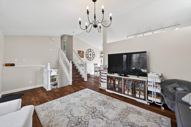 5515 157th Way N, Hugo, MN 55038