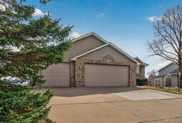 5515 157th Way N, Hugo, MN 55038