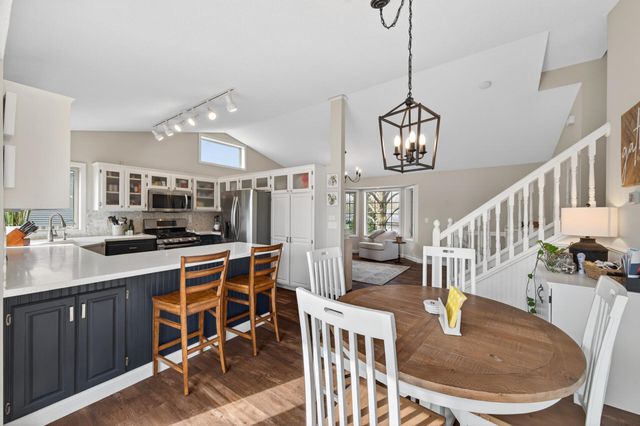 5515 157th Way N, Hugo, MN 55038